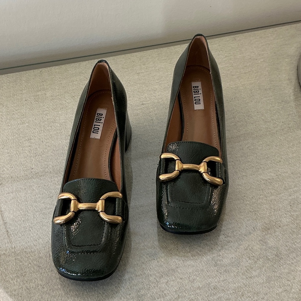 BiBi Lou Green Patent Leather Block Heel Loafers *